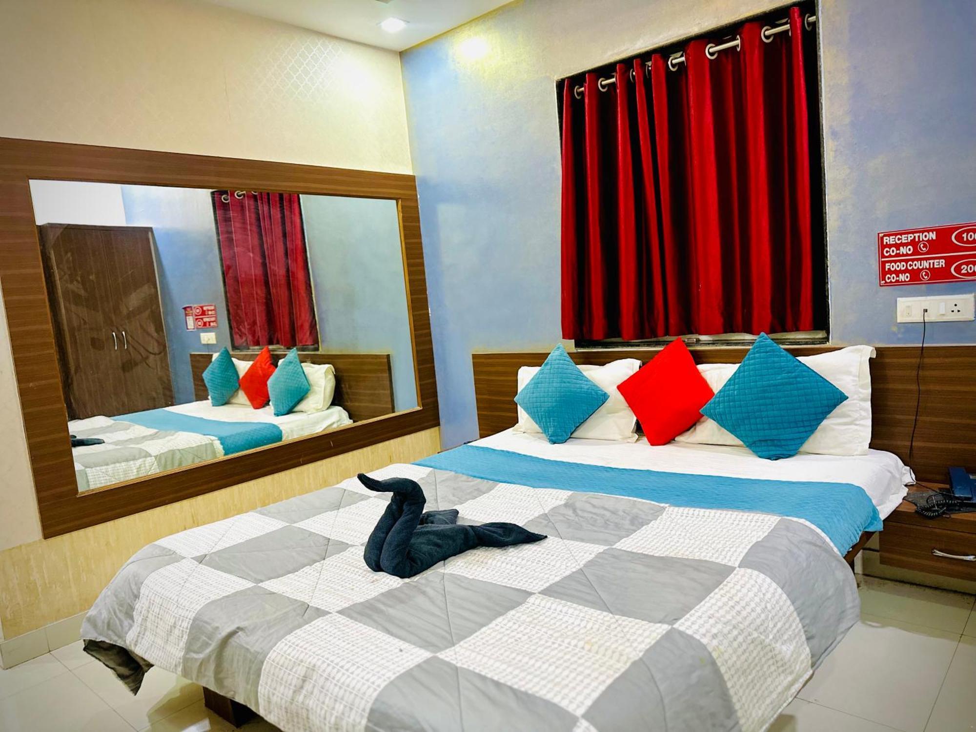 Hotel Sawai Executive Jadhavwadi Extérieur photo