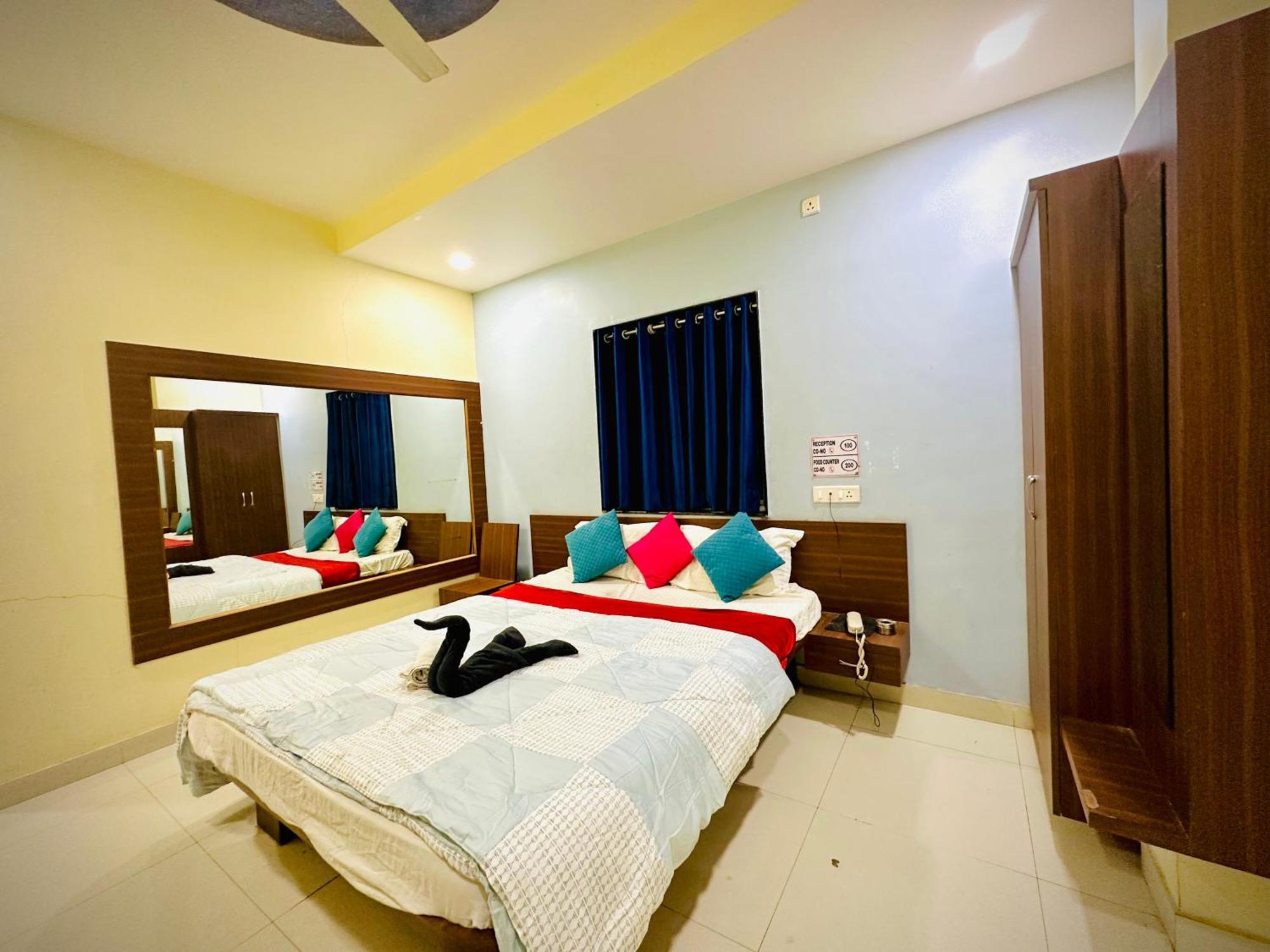 Hotel Sawai Executive Jadhavwadi Extérieur photo