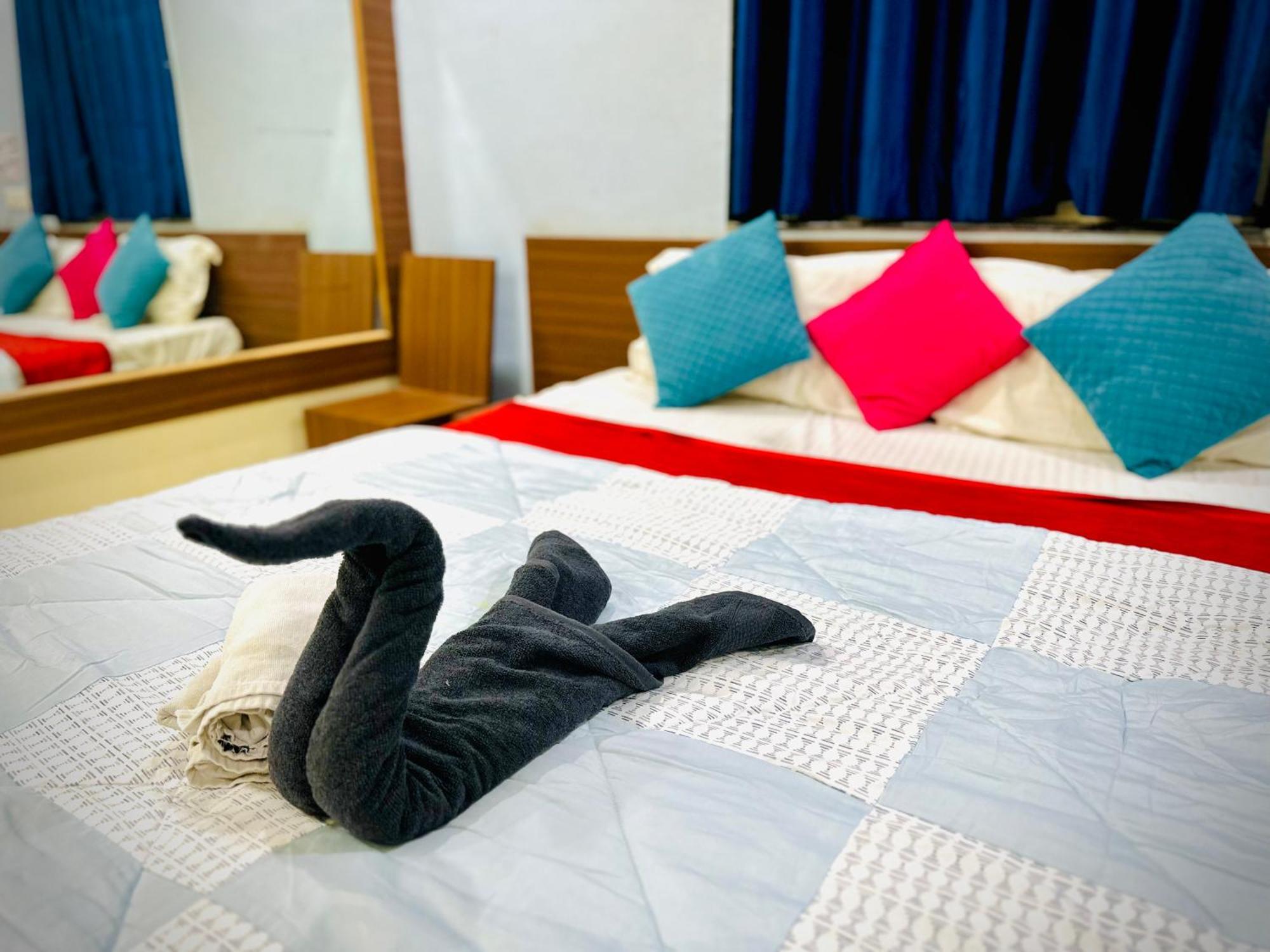 Hotel Sawai Executive Jadhavwadi Extérieur photo
