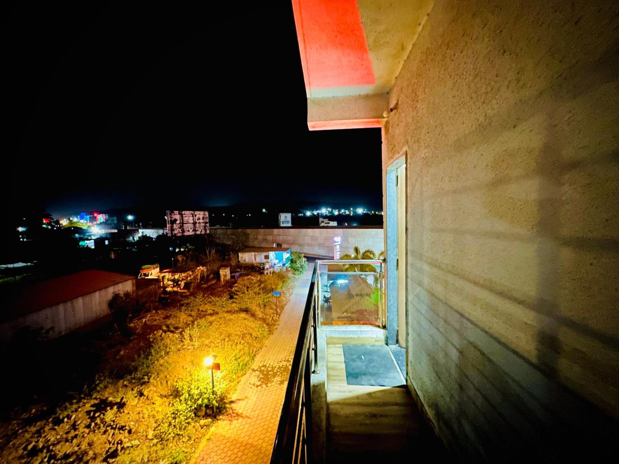 Hotel Sawai Executive Jadhavwadi Extérieur photo