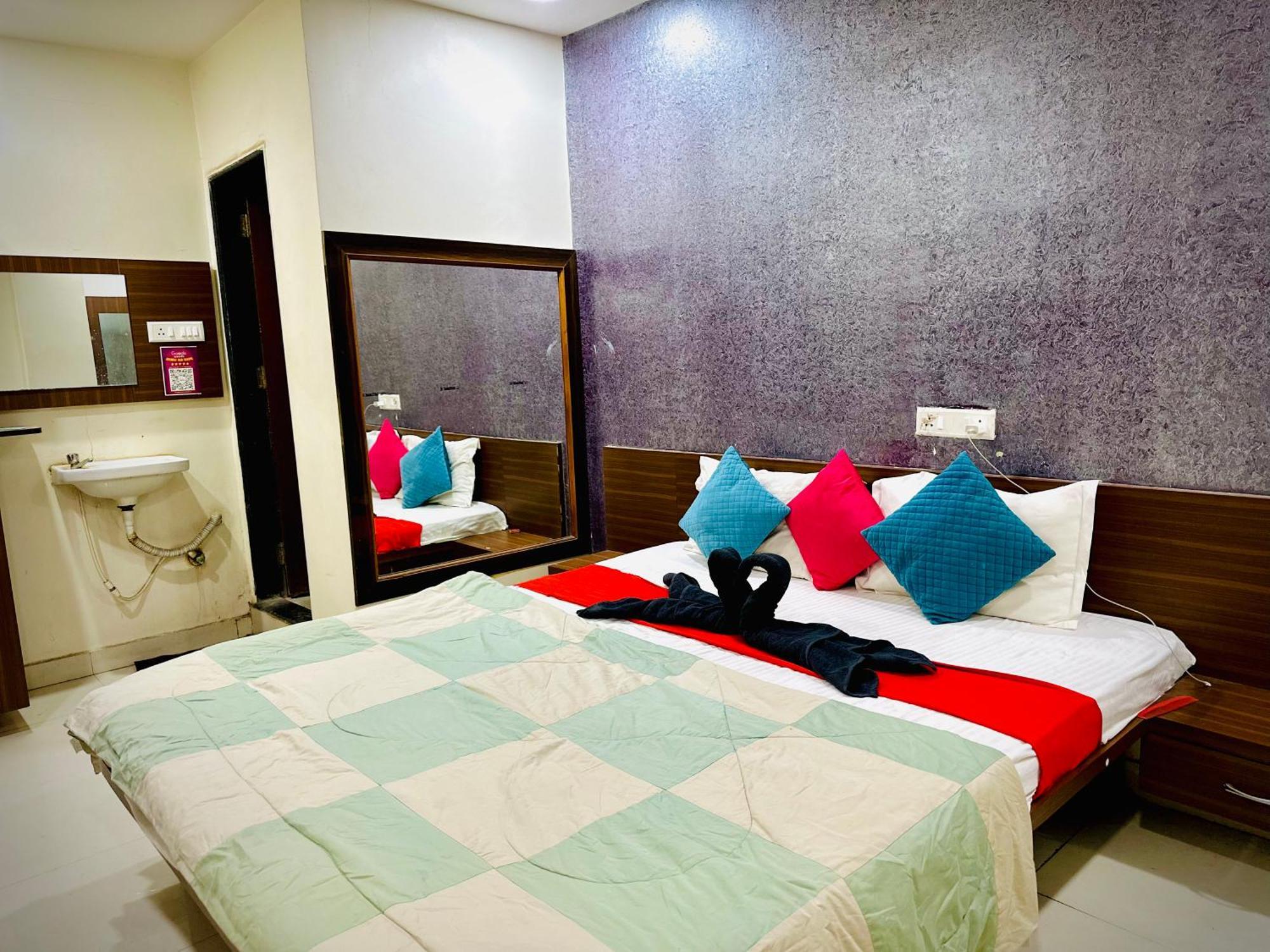 Hotel Sawai Executive Jadhavwadi Extérieur photo