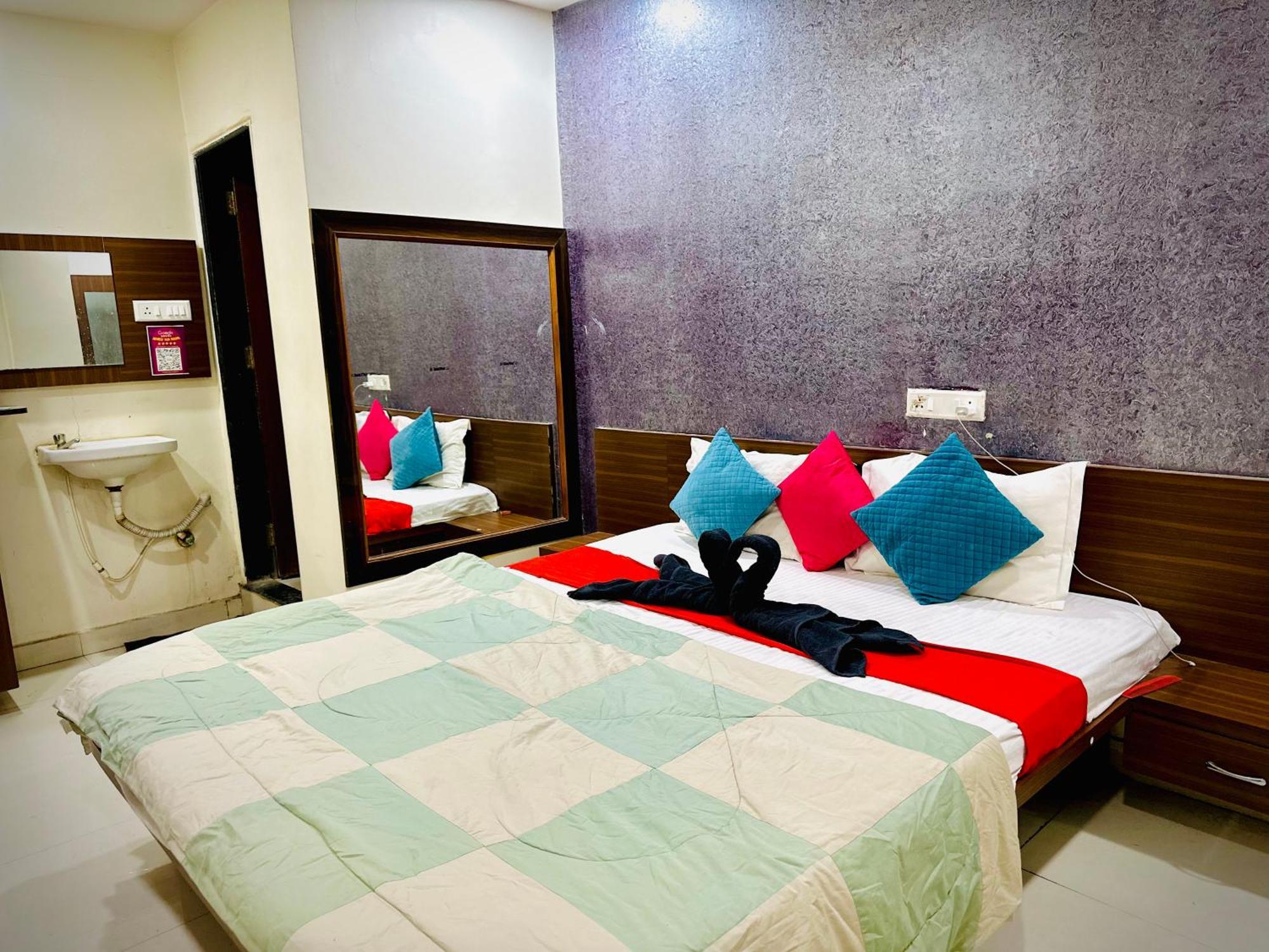 Hotel Sawai Executive Jadhavwadi Extérieur photo