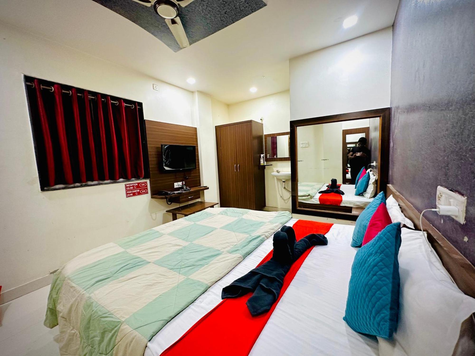 Hotel Sawai Executive Jadhavwadi Extérieur photo