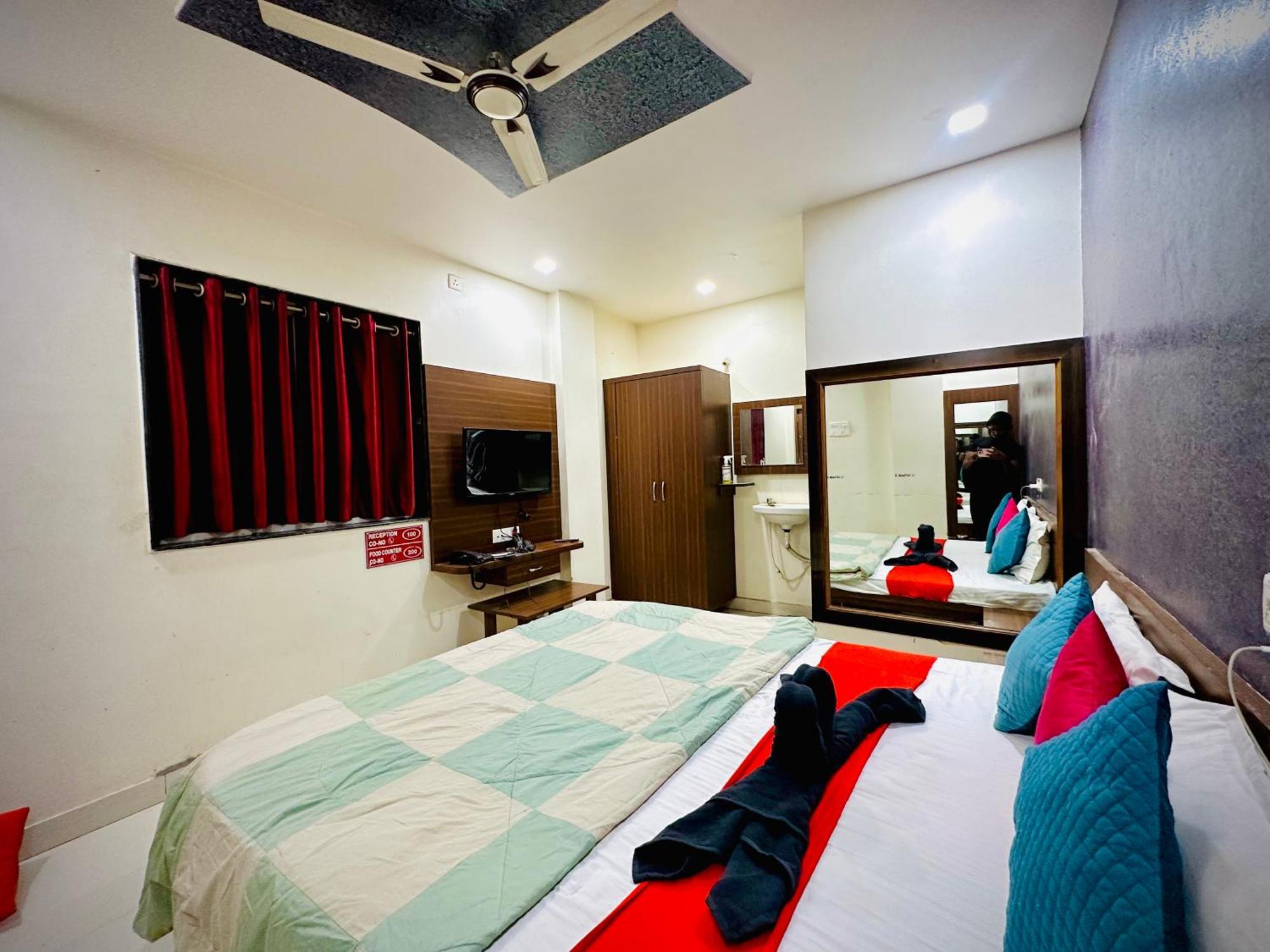 Hotel Sawai Executive Jadhavwadi Extérieur photo